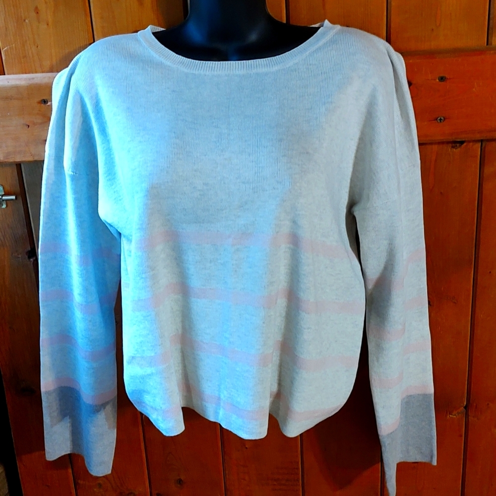 Women's Poof NY Gray / Pink Sweater Large